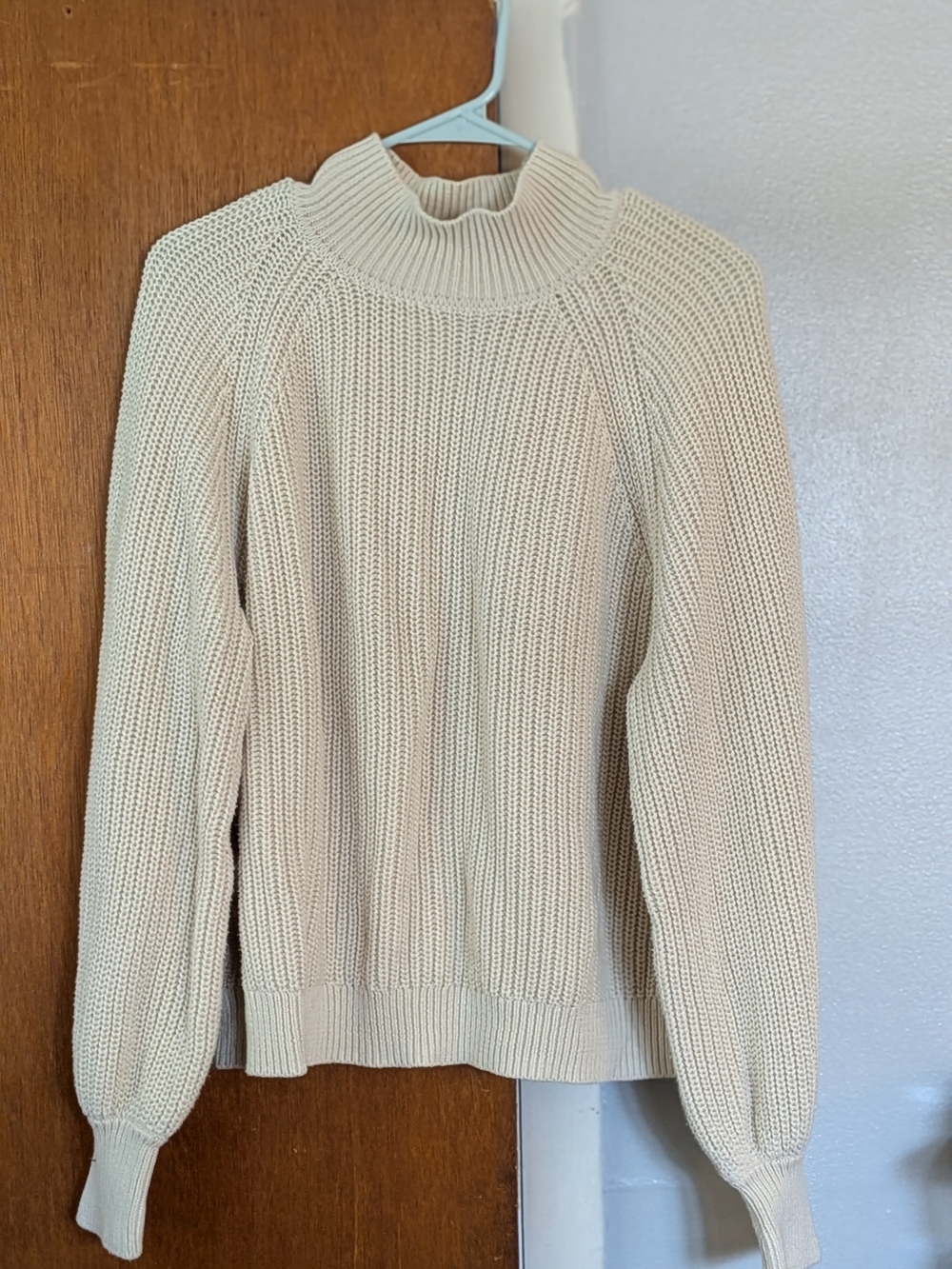 Woman's GAP Cream Ribbed Turtleneck Sweater Size L